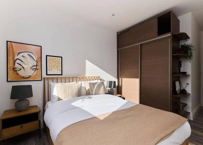 The Harlesden Place - Modern 3Bdr Flat With Balcony