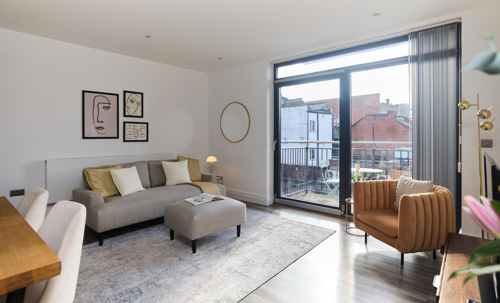 Апартаменты The Harlesden Place - Modern 3bdr Flat With Balcony